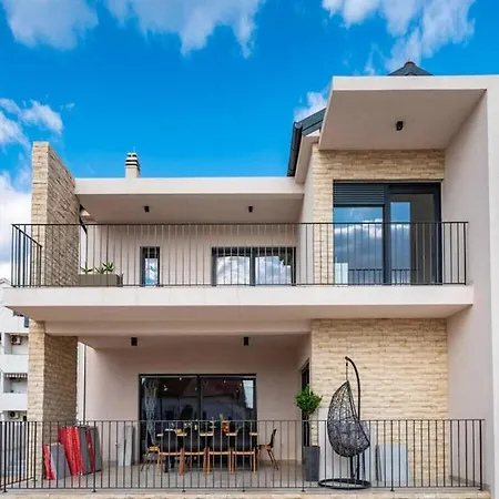 Magale With A Pool Villa
